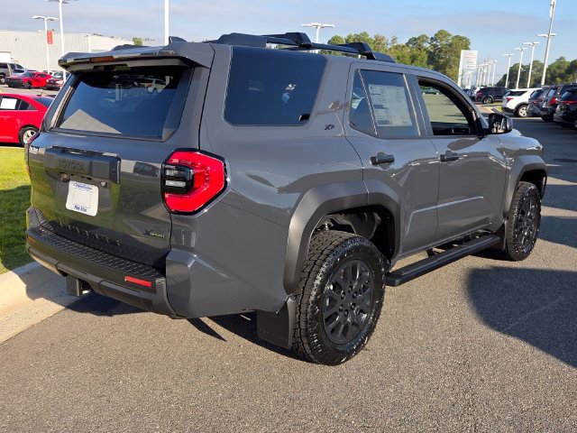 New 2026 Toyota 4Runner SR5 AWD/4WD image 13