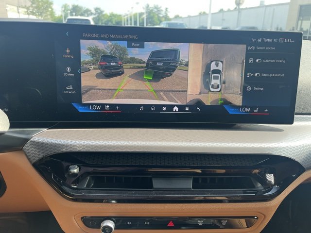 New 2025 BMW 330i xDrive Sedan w/ Premium Package AWD/4WD image 14