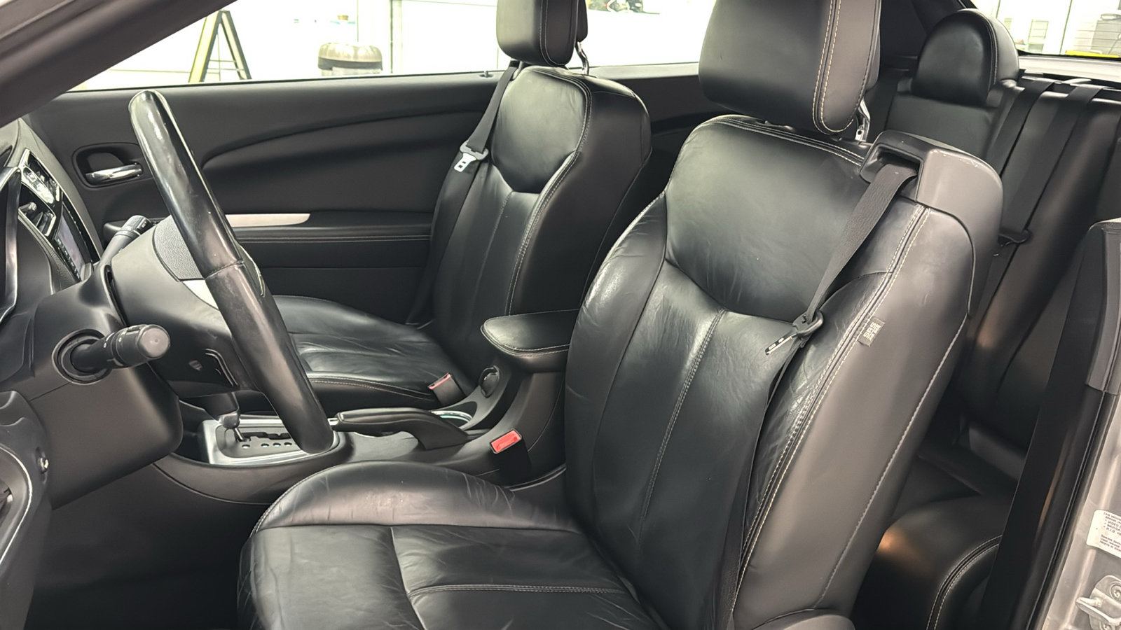 Used 2013 Chrysler 200 Limited FWD image 21