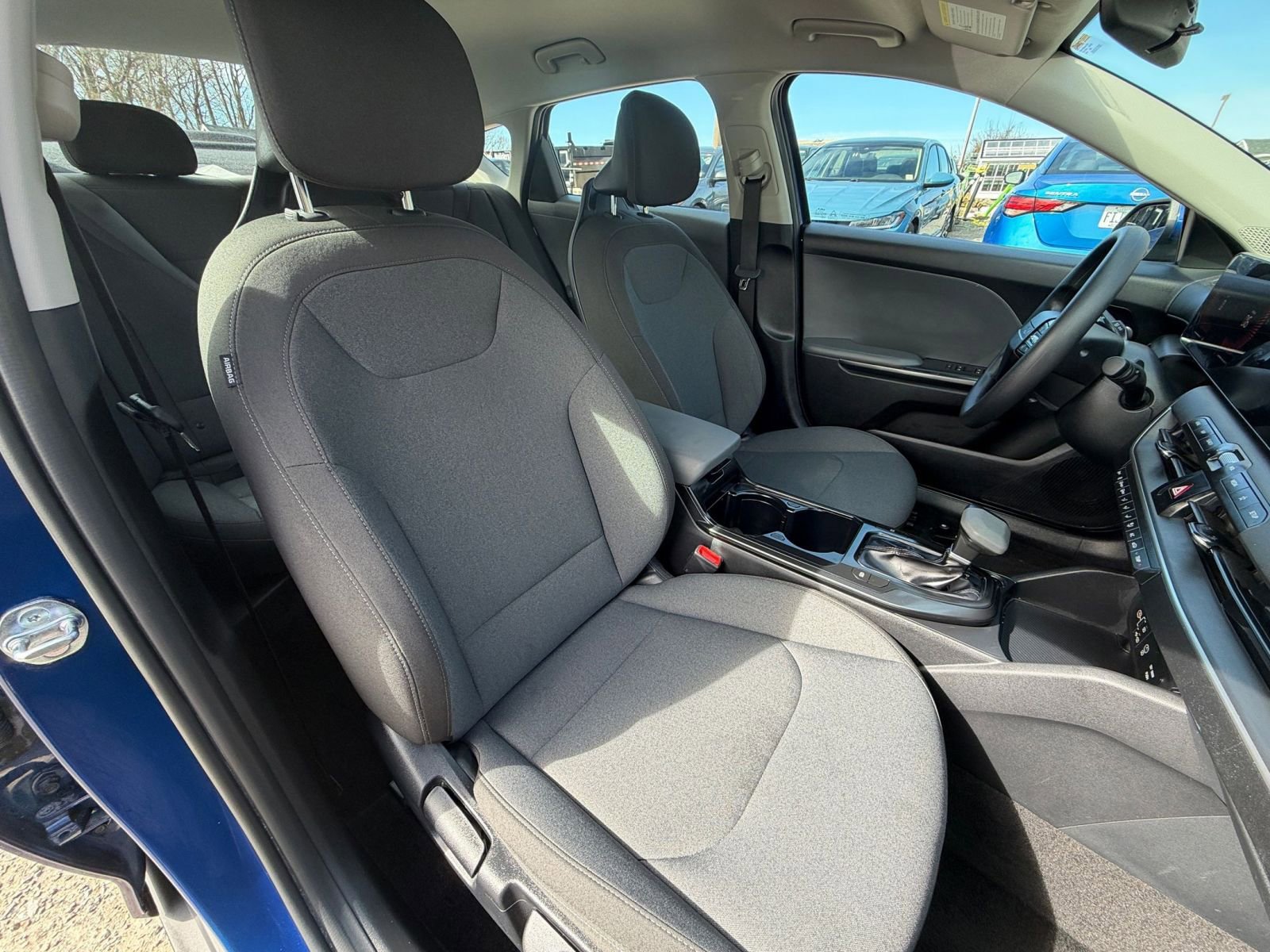 Used 2025 Kia K4 FWD image 35