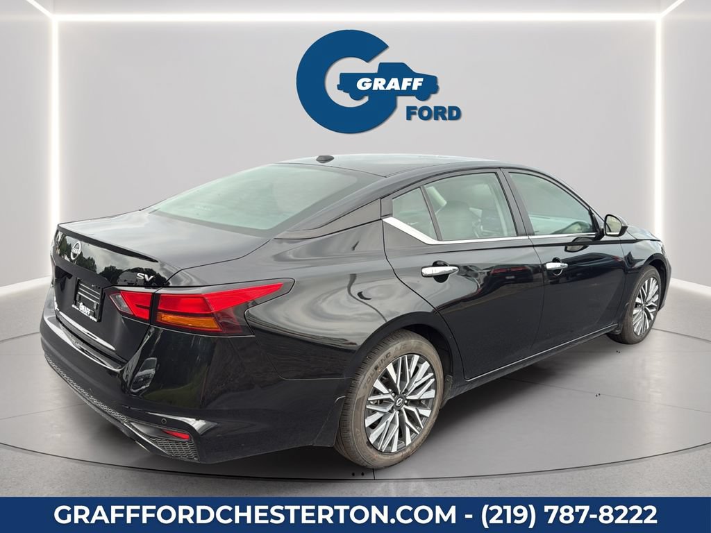 Used 2024 Nissan Altima 2.5 SV w/ SV Premium Package FWD image 6