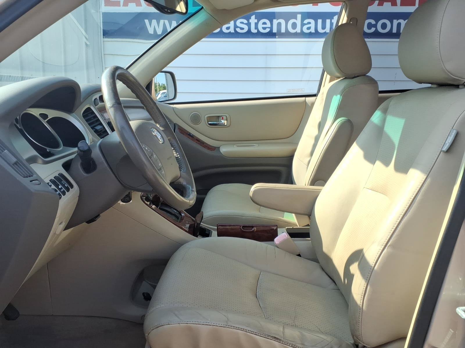 Used 2006 Toyota Highlander Limited w/ Leather Trim Pkg AWD/4WD image 8