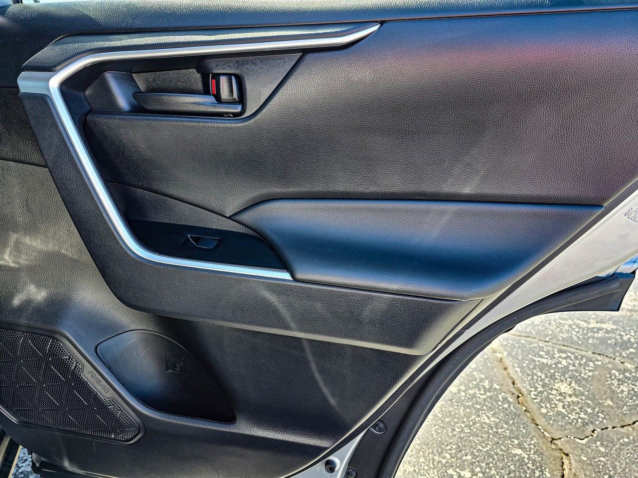 Used 2025 Toyota RAV4 LE image 32