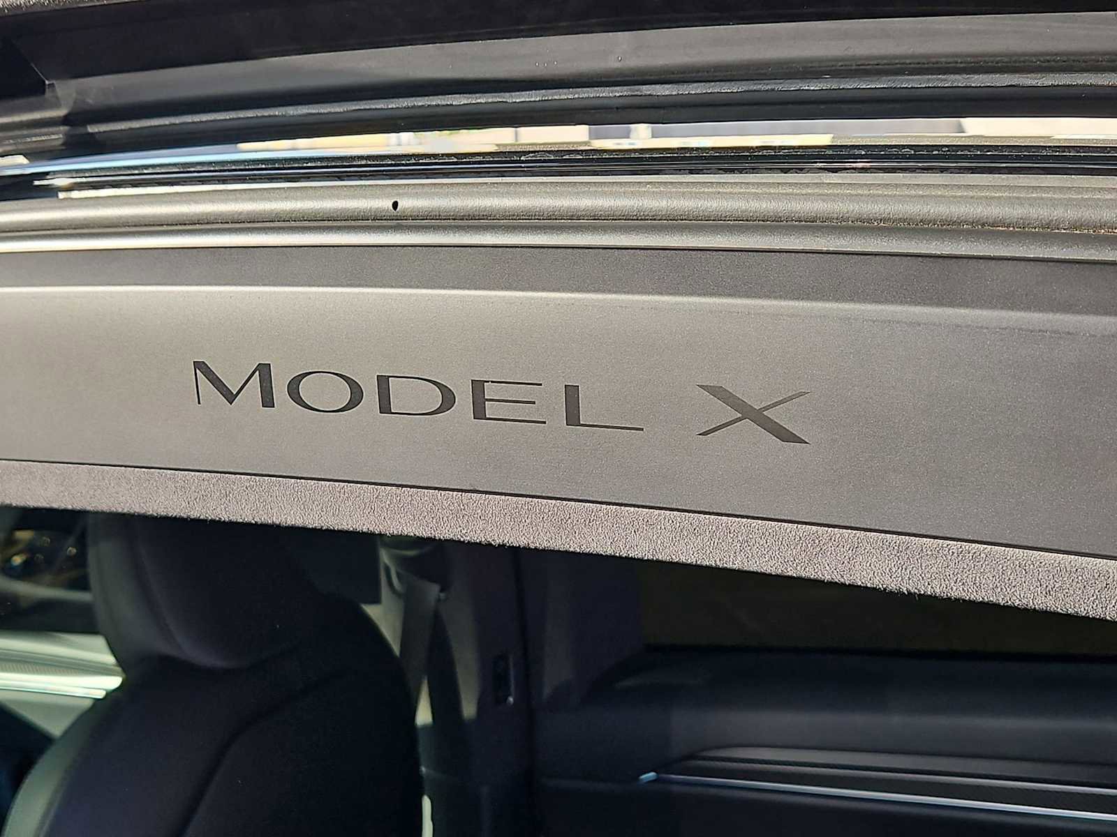 Used 2022 Tesla Model X Plaid image 12