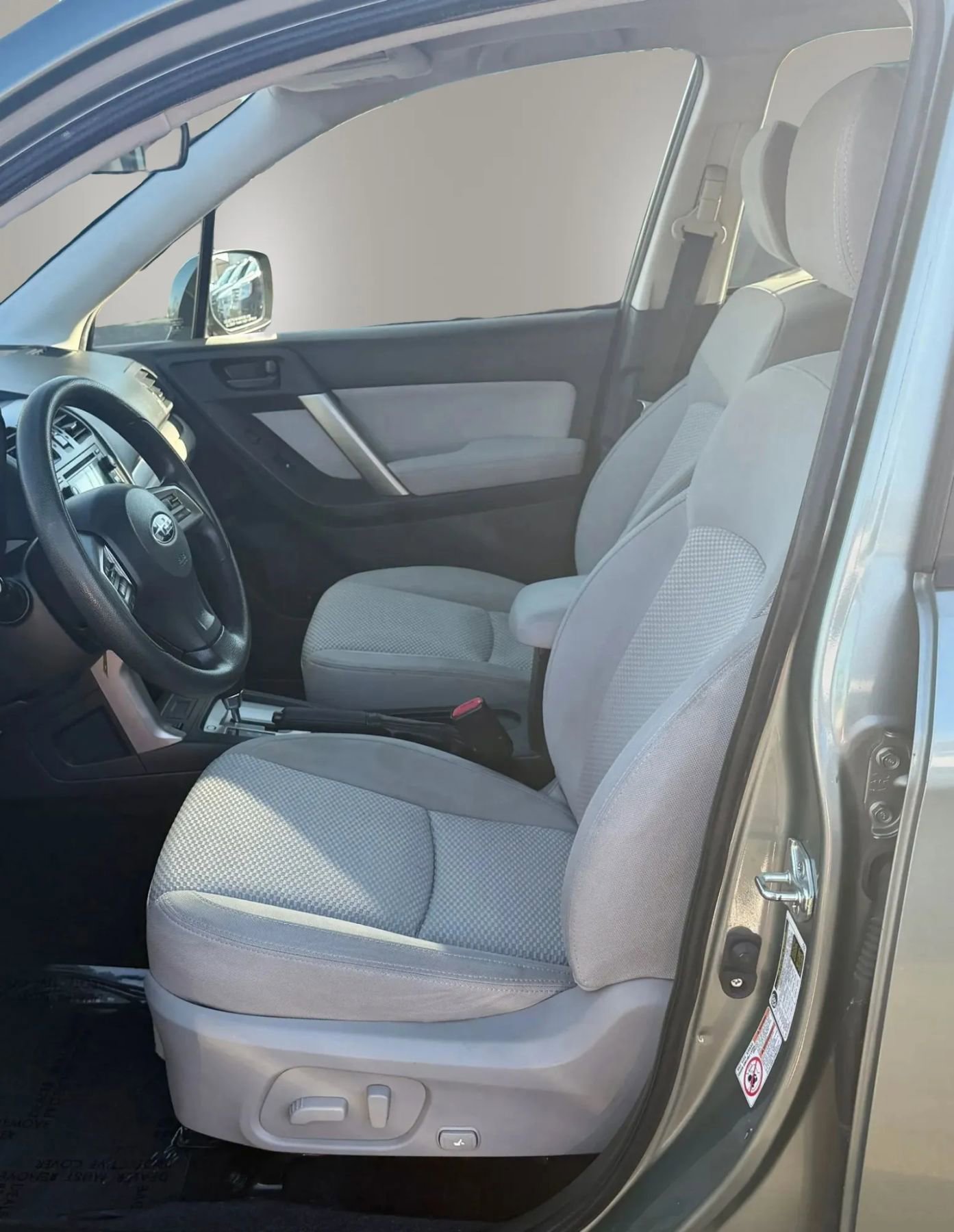 Used 2014 Subaru Forester 2.5i Premium w/ All-Weather Package image 11