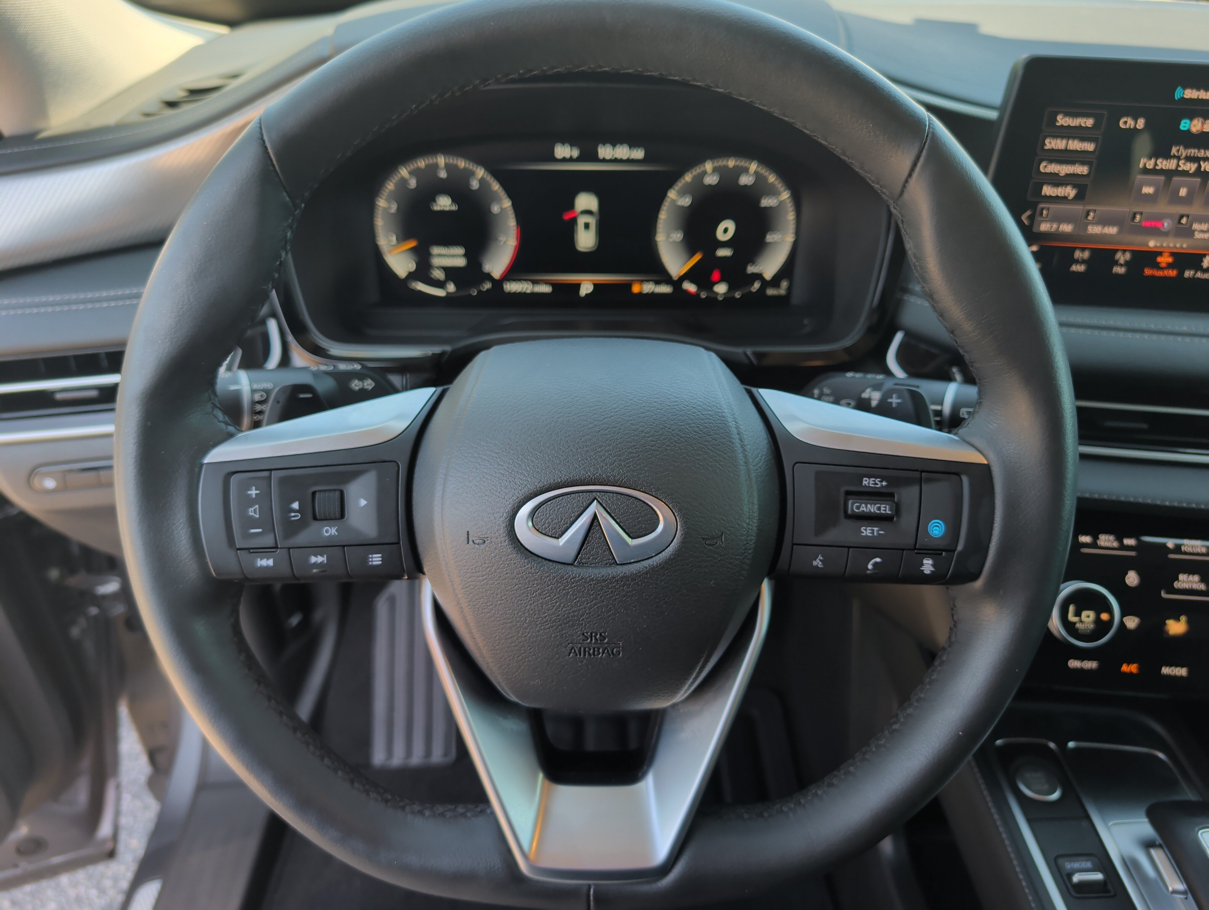 Used 2023 INFINITI QX60 Luxe w/ Cargo Package FWD image 18