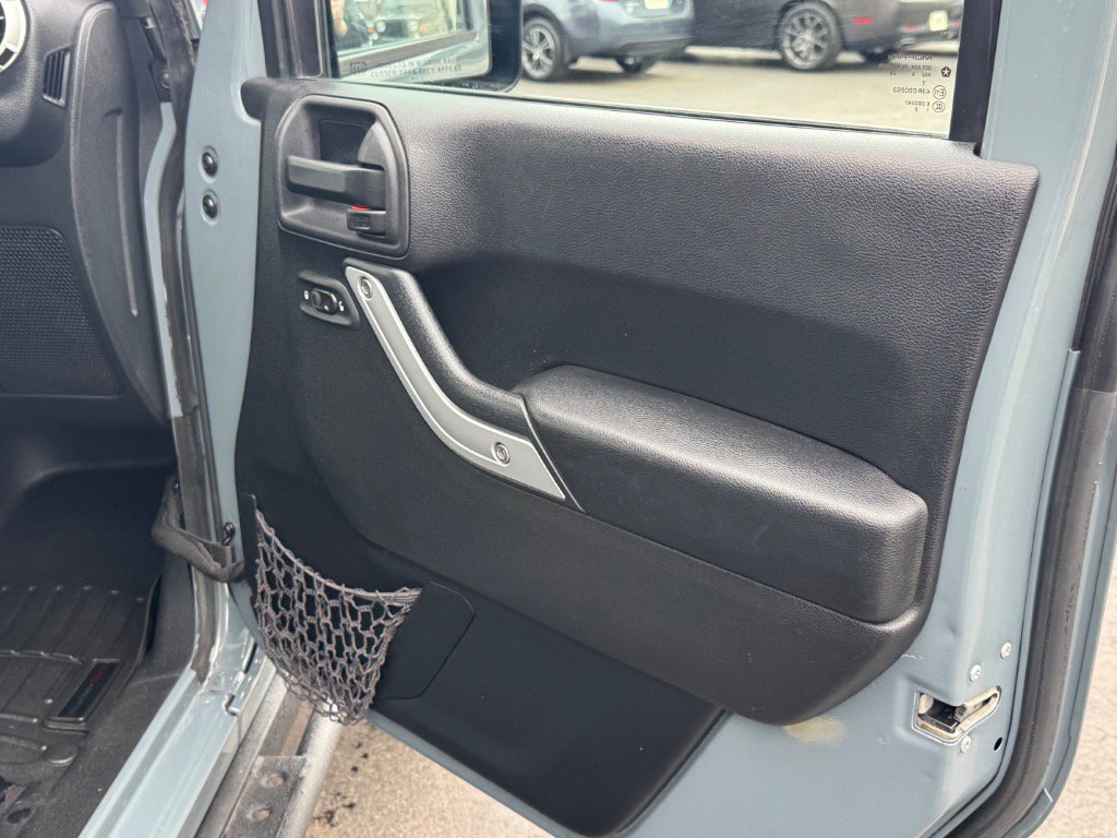 Used 2014 Jeep Wrangler Unlimited Sahara w/ Max Tow Package image 18