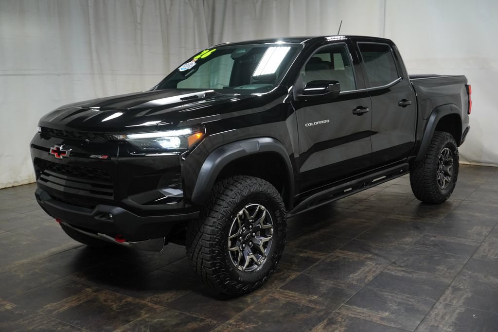 Used 2026 Chevrolet Colorado ZR2 AWD/4WD image 2