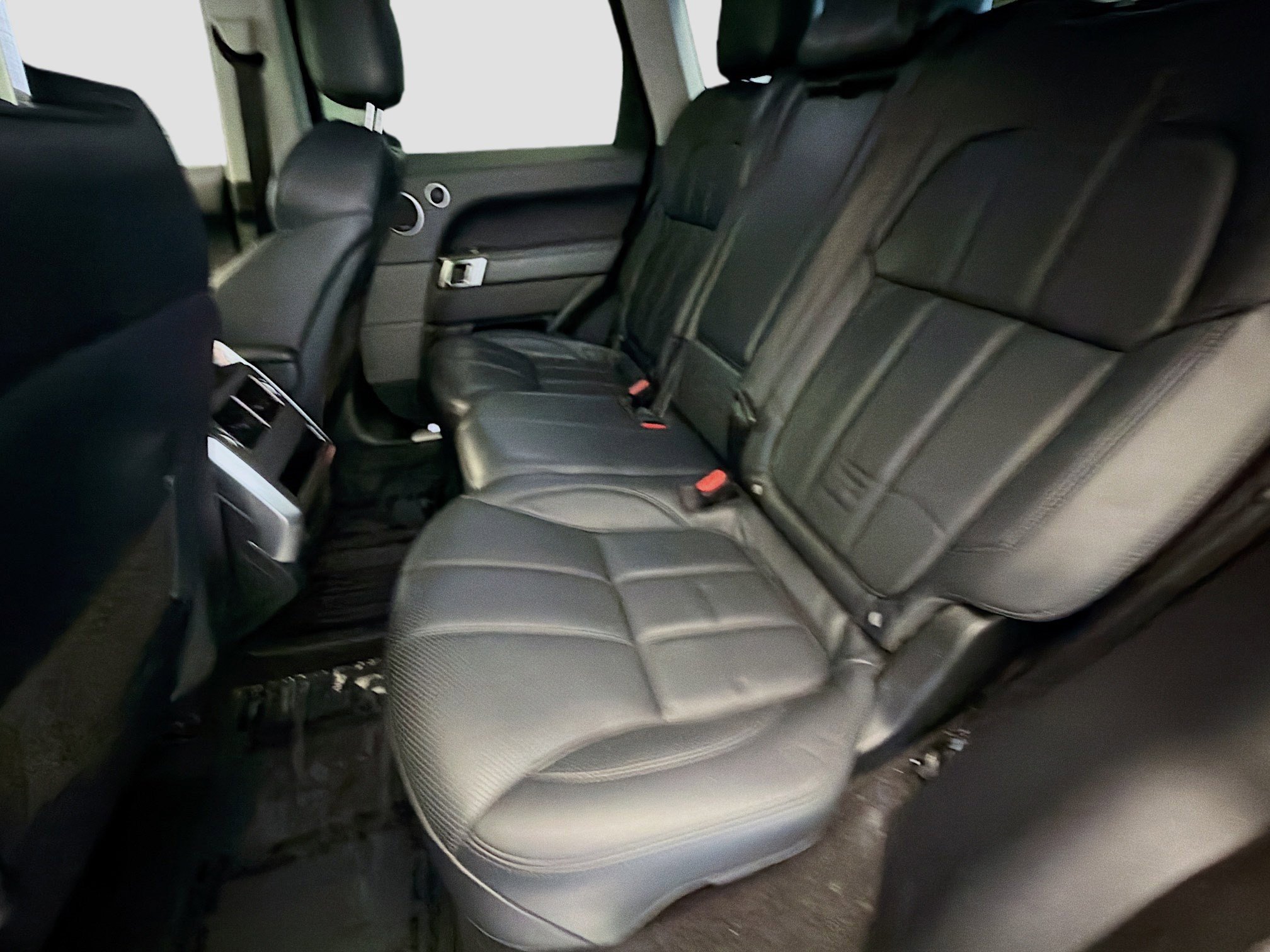 Used 2015 Land Rover Range Rover Sport HSE image 13