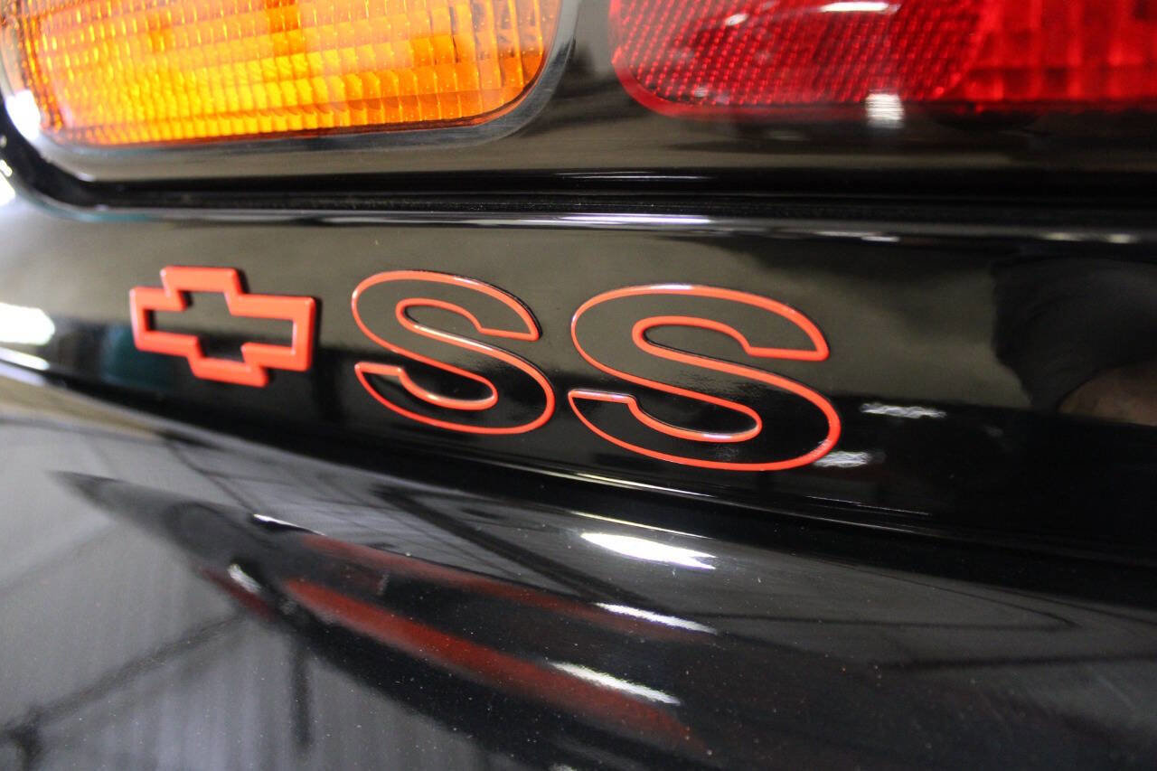 Used 2000 Chevrolet Camaro Z28 w/ SS Performance/Appearance Pkg image 13