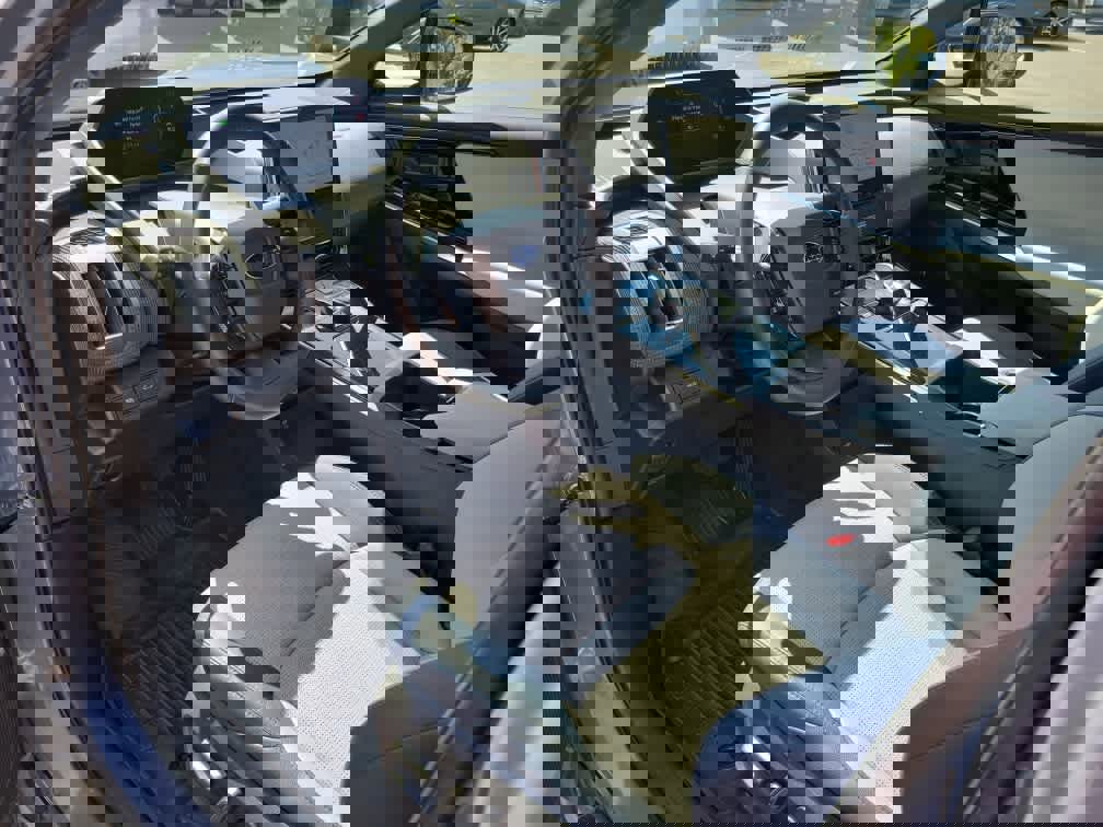 Used 2023 Subaru Solterra AWD image 27