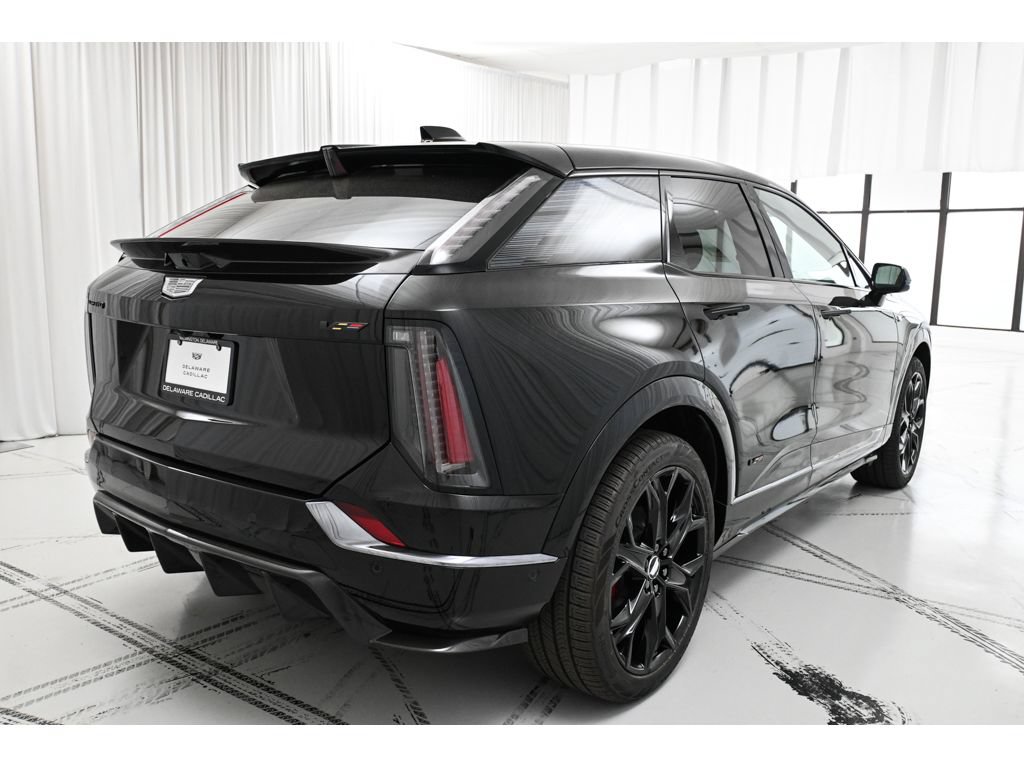 New 2026 Cadillac Optiq V w/ Carbon Fiber Package AWD/4WD image 7