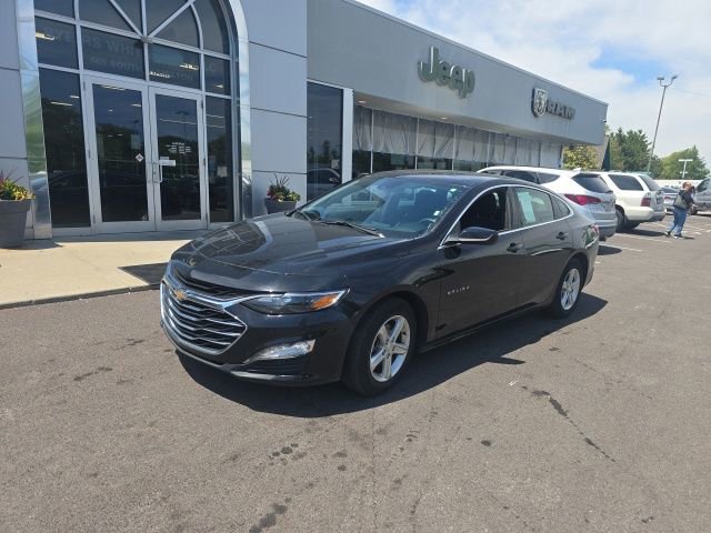Used 2024 Chevrolet Malibu LT FWD image 3