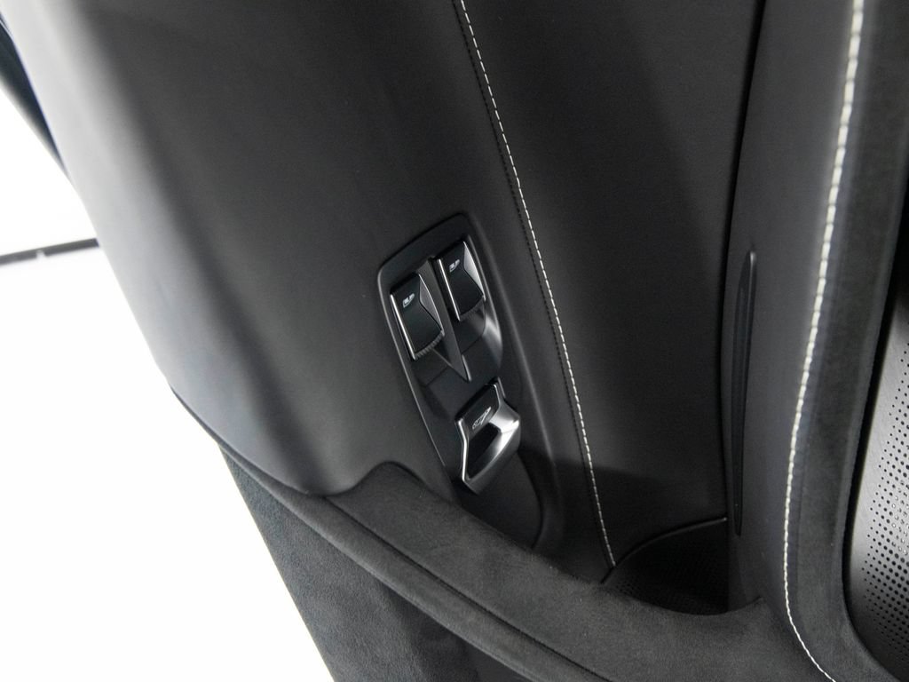 Used 2024 McLaren 750S Spider RWD image 13
