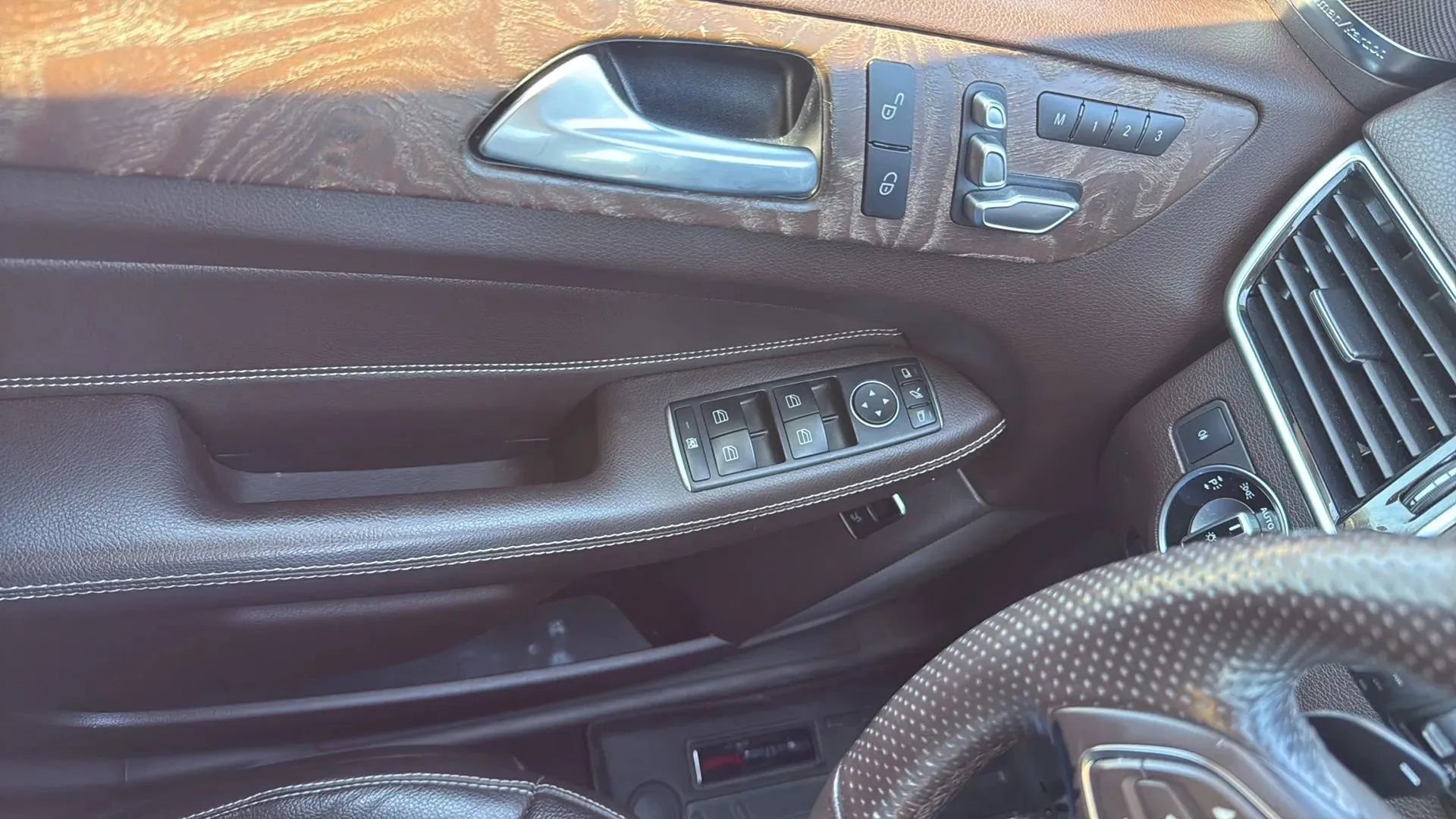 Used 2018 Mercedes-Benz GLE 350 4MATIC image 21
