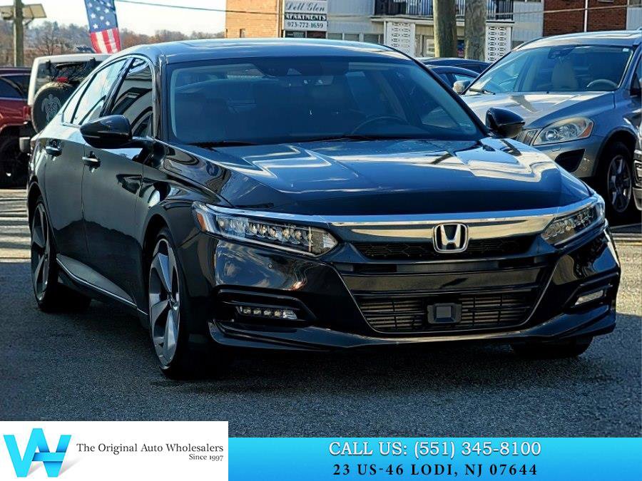 Used 2018 Honda Accord Touring image 1