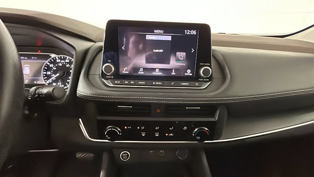 Used 2023 Nissan Rogue S AWD/4WD image 24