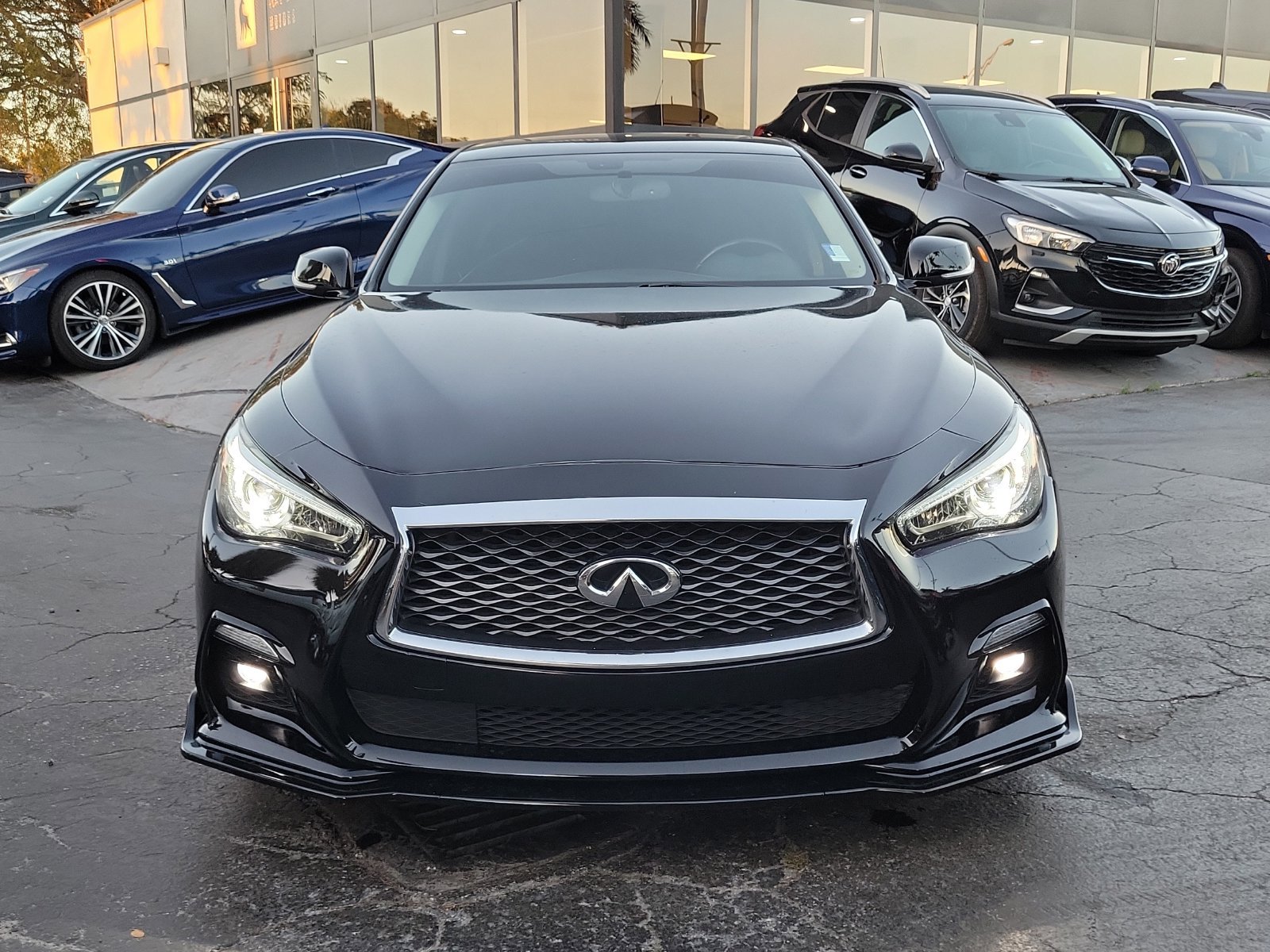 Used 2018 INFINITI Q50 Luxe w/ Essential Package (3.0T Luxe) RWD image 2