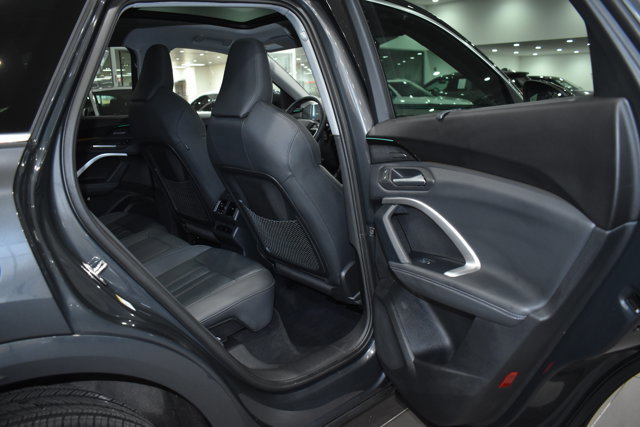 Used 2025 Audi Q5 Premium Plus w/ Premium Plus AWD/4WD image 27
