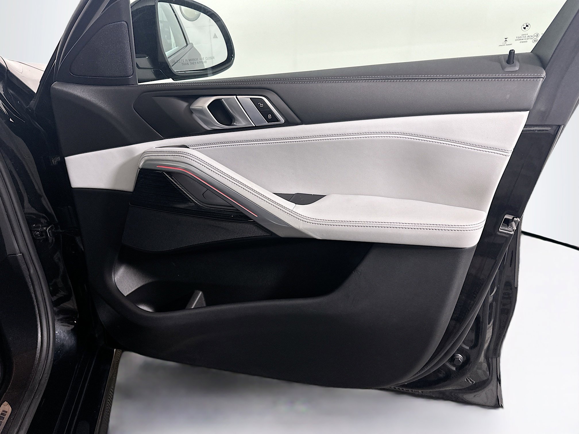 Used 2024 BMW X6 xDrive40i w/ Parking Assistance Package image 35