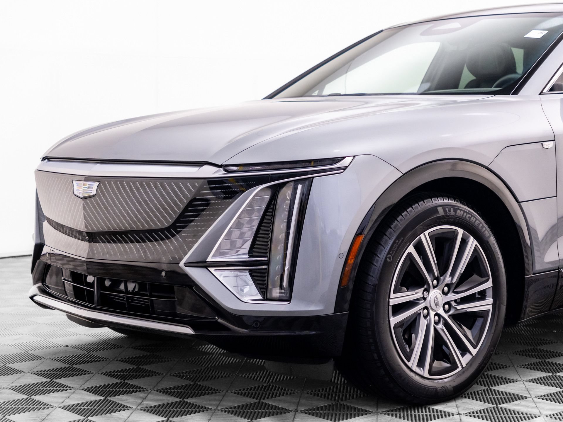 Certified 2024 Cadillac Lyriq Luxury w/ LPO, Floor Liner Package AWD/4WD image 41