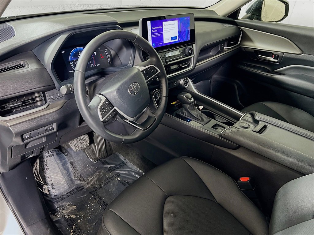 Certified 2025 Toyota Grand Highlander AWD image 10