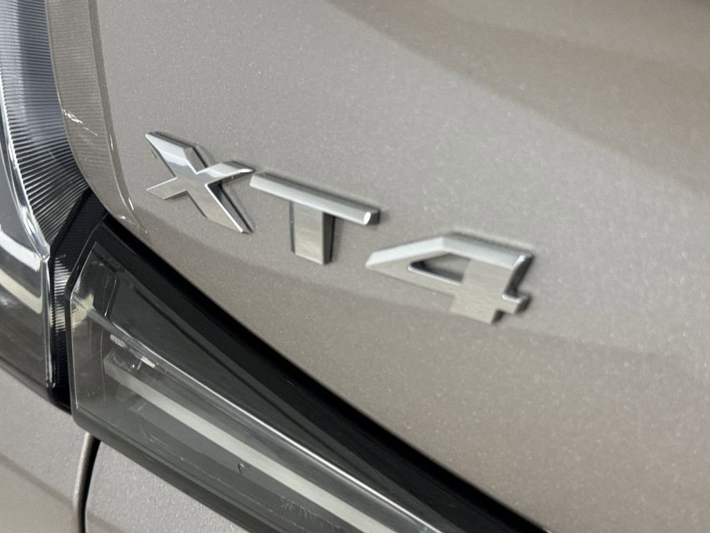 Used 2023 Cadillac XT4 Sport w/ Enhanced Visibility Package image 27
