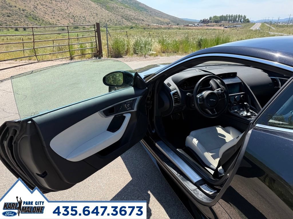 Used 2021 Jaguar F-TYPE R-Dynamic AWD/4WD image 11