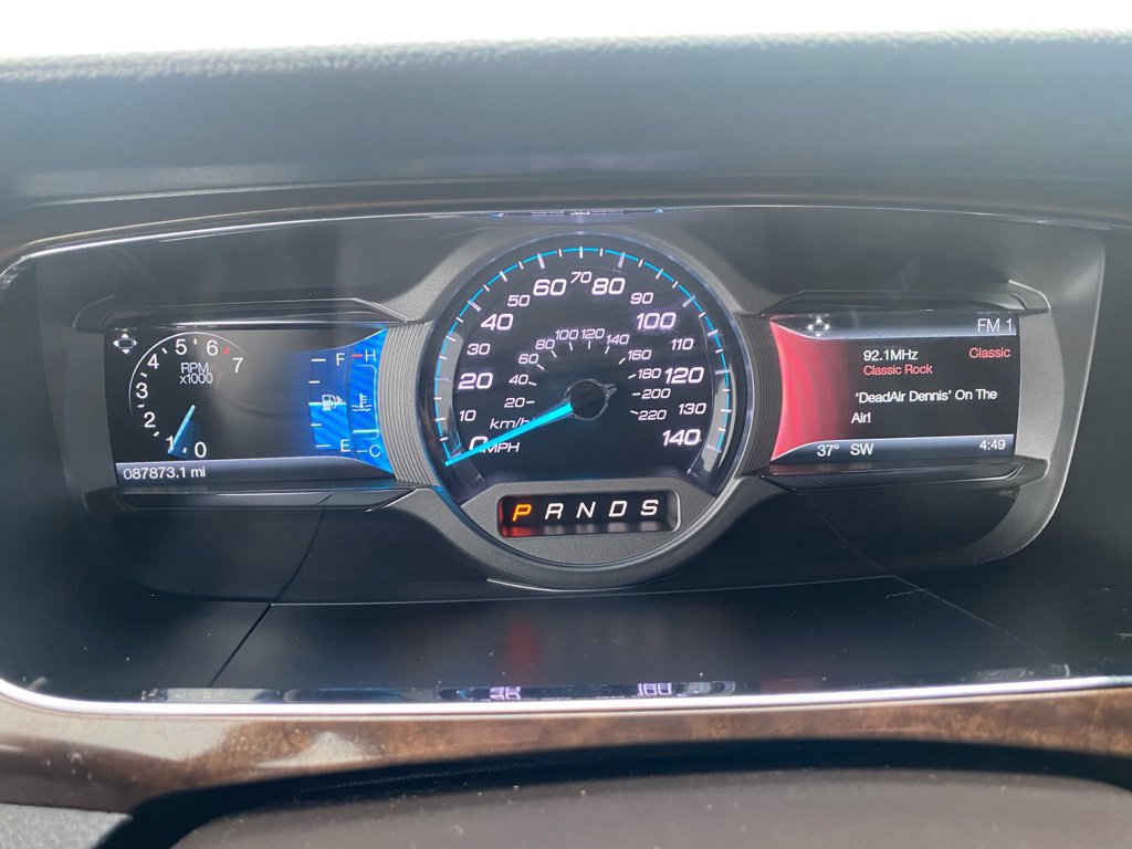Used 2018 Ford Taurus Limited FWD image 11
