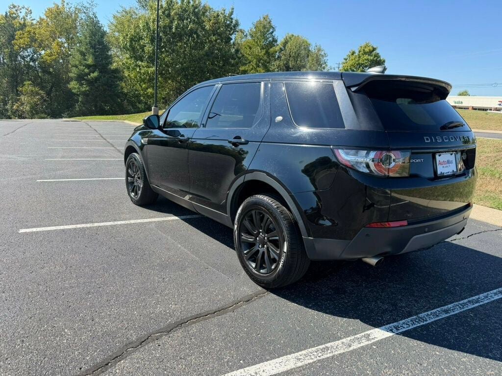 Used 2019 Land Rover Discovery Sport SE AWD/4WD image 6