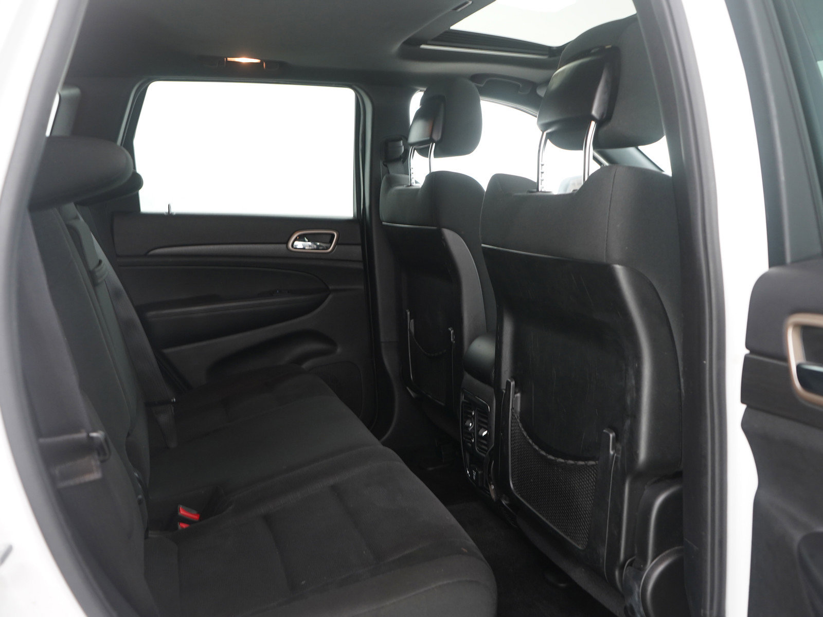 Used 2015 Jeep Grand Cherokee Laredo w/ Quick Order Package 23E image 12