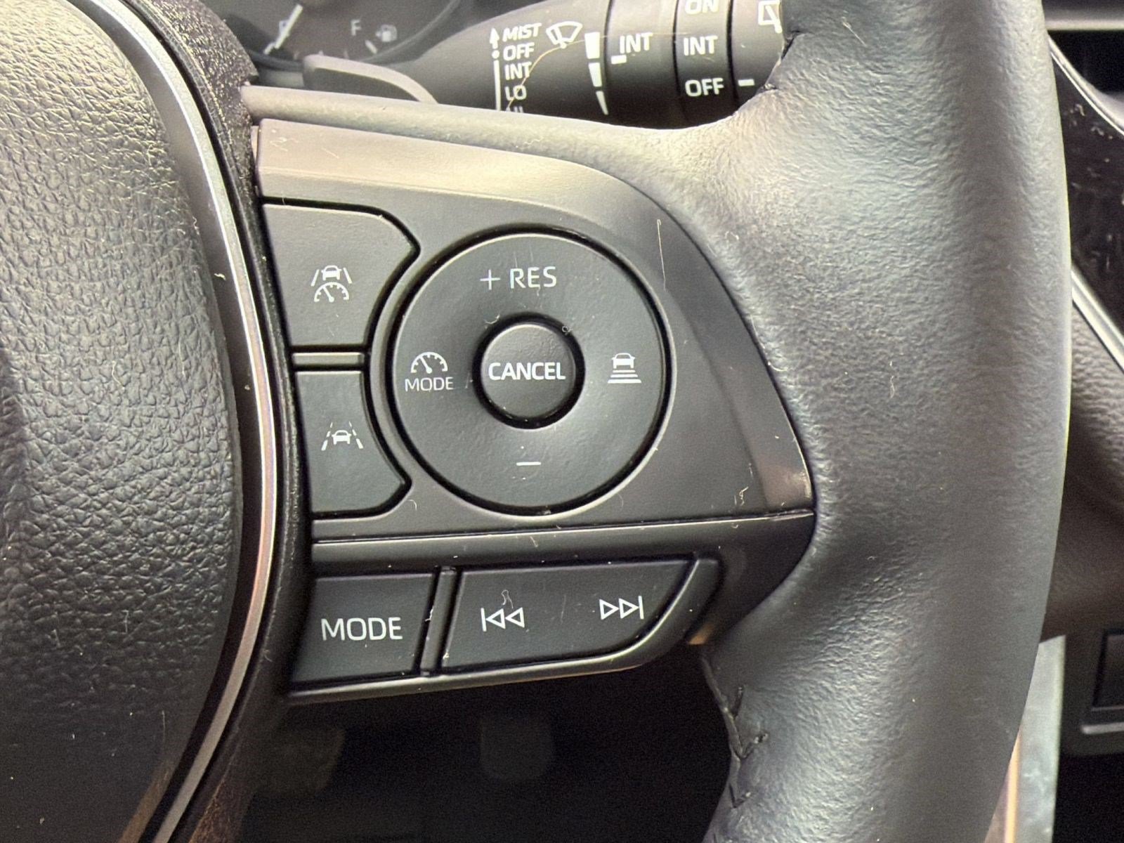 Used 2024 Toyota Corolla Cross AWD Hybrid image 30