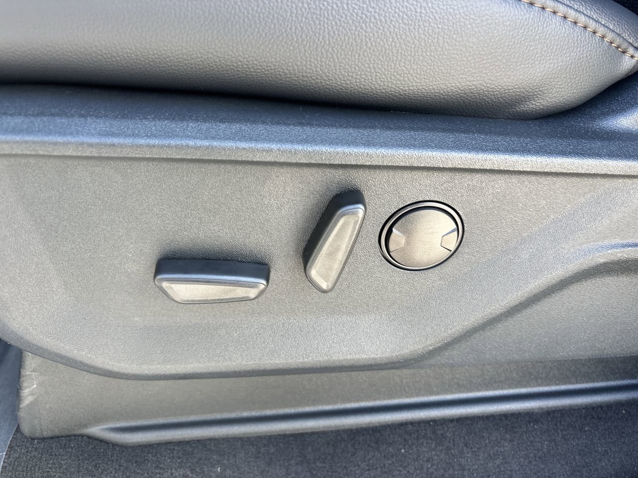 New 2026 Ford F350 Lariat image 14