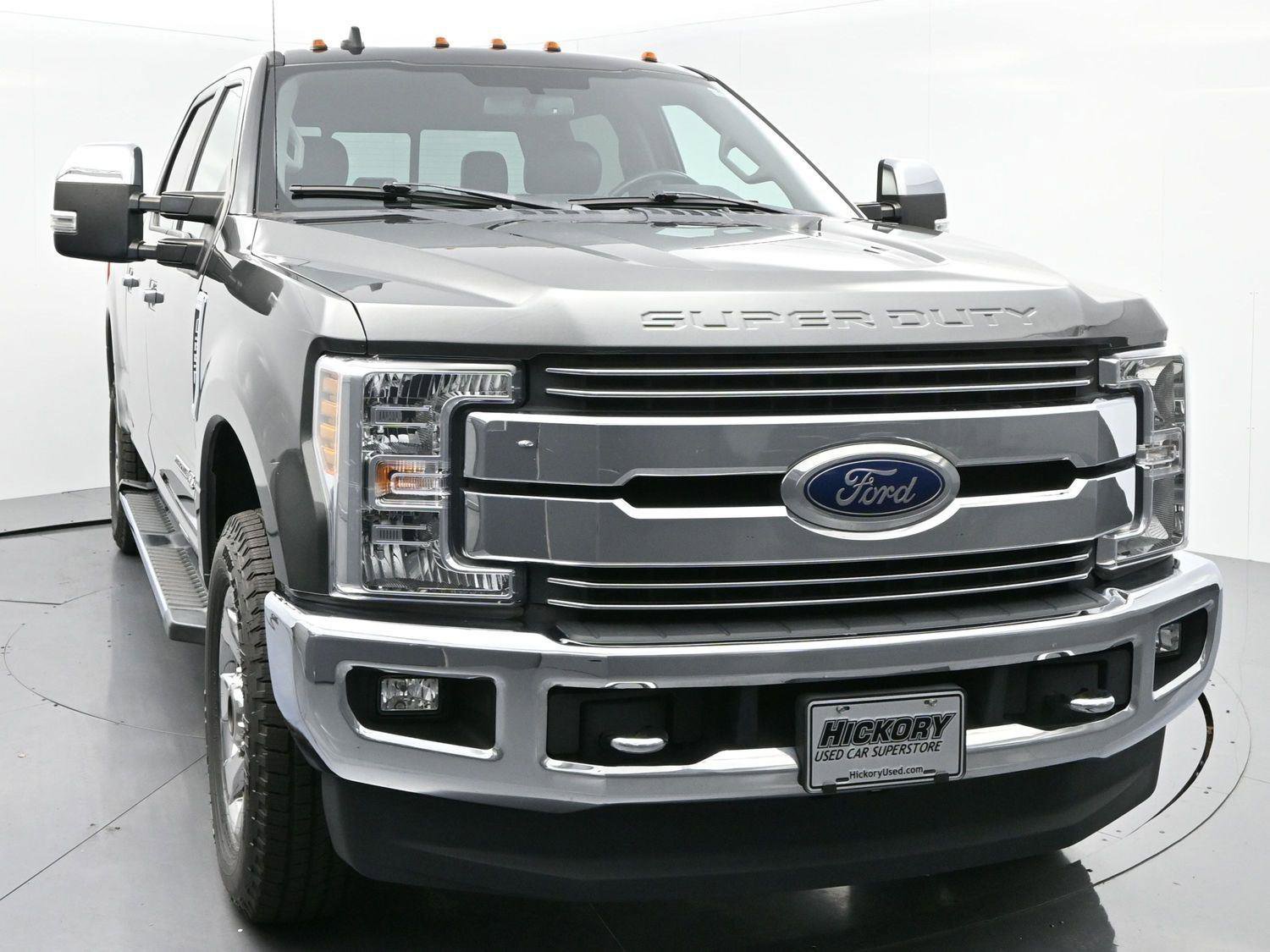 Used 2019 Ford F250 Lariat w/ Chrome Package image 2