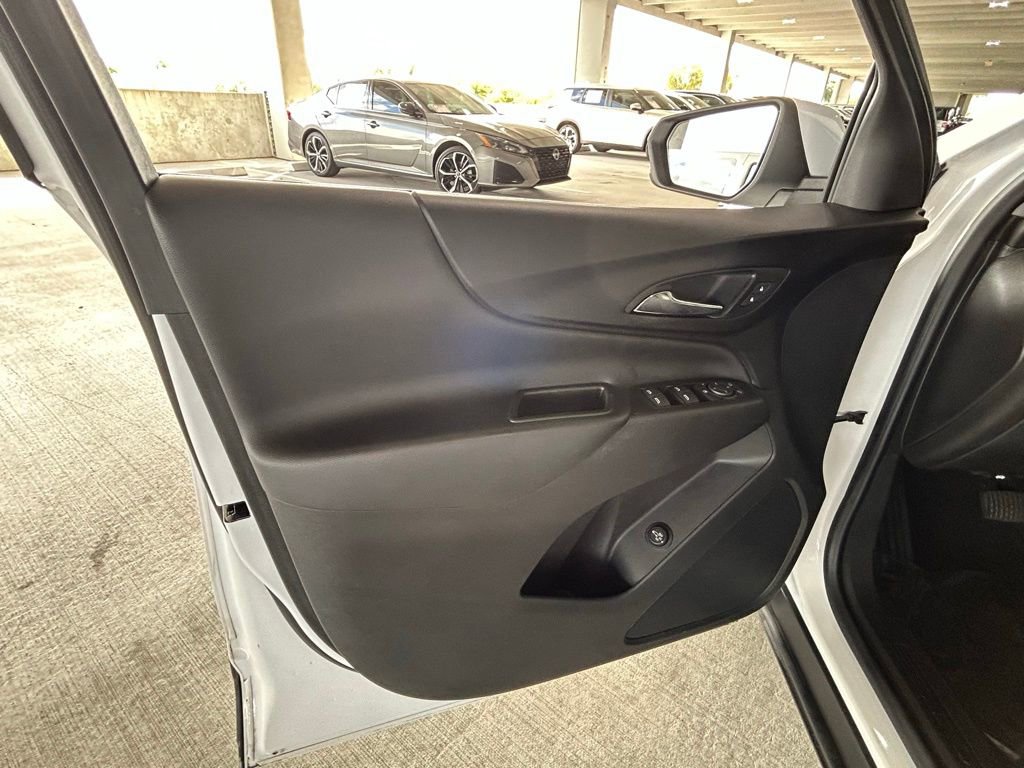 Used 2022 Chevrolet Equinox LT image 48