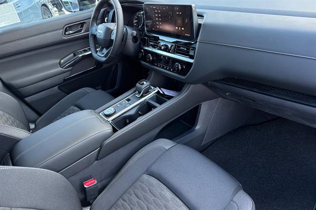 New 2026 Nissan Pathfinder SV image 19