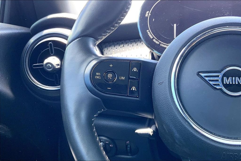 Used 2022 MINI Cooper SE FWD image 16