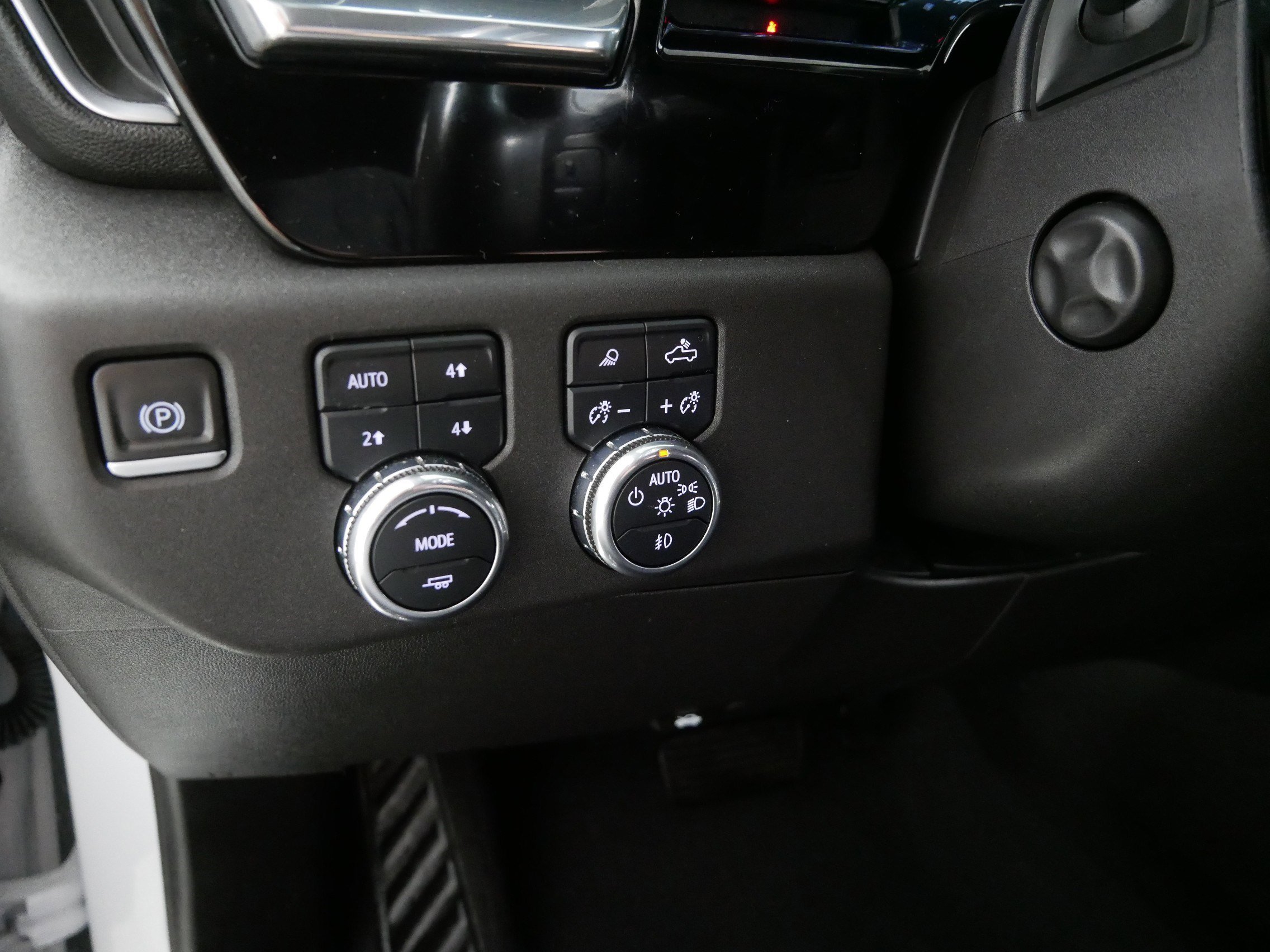 Used 2023 GMC Sierra 1500 SLT w/ SLT Premium Plus Package image 26