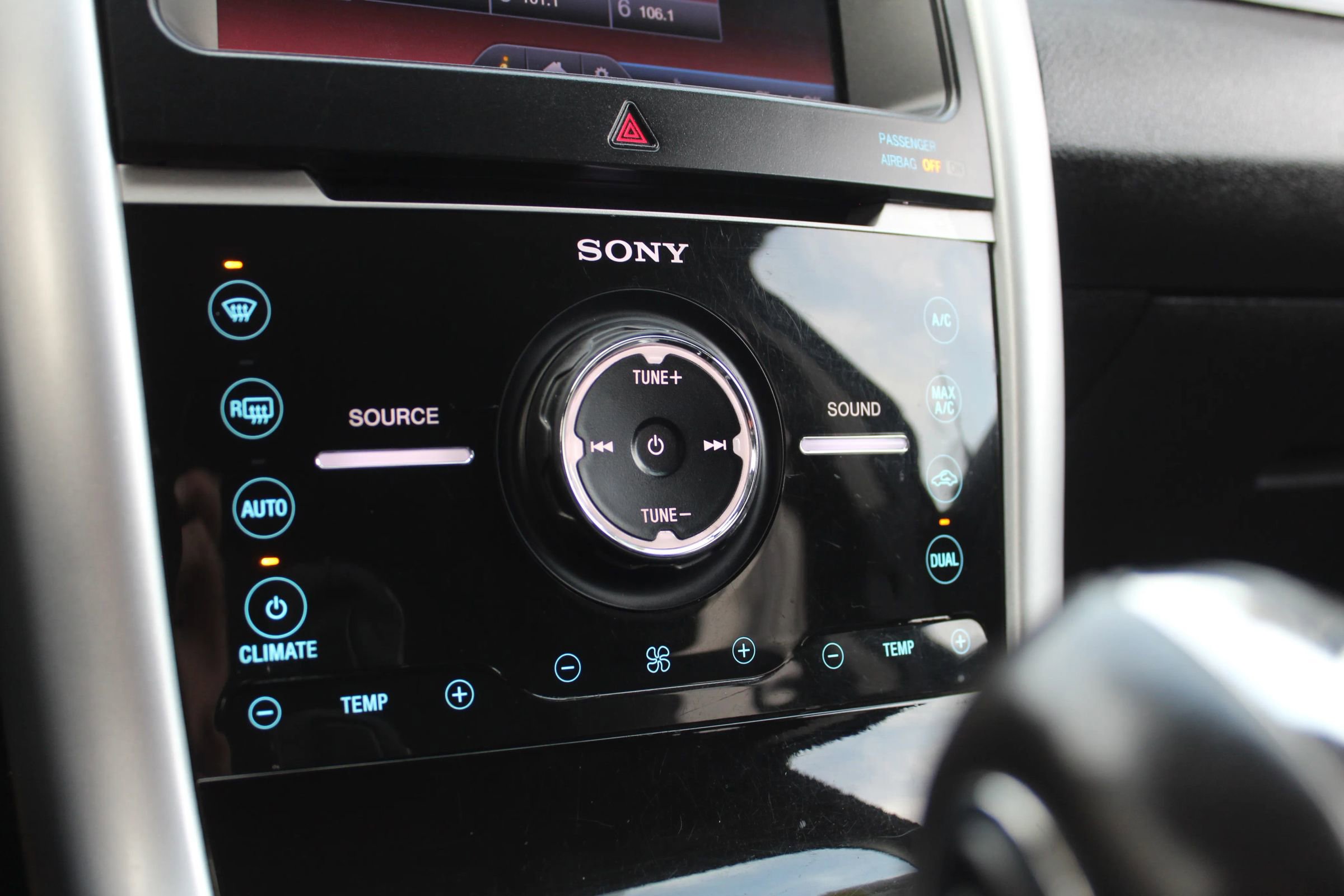 Used 2011 Ford Edge Limited AWD/4WD image 29
