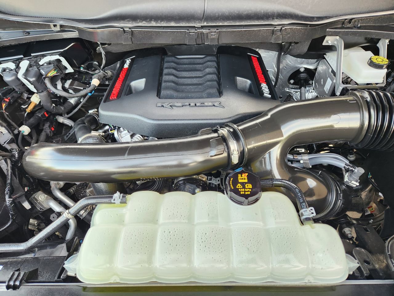 Used 2026 Ford F150 Raptor AWD/4WD image 29