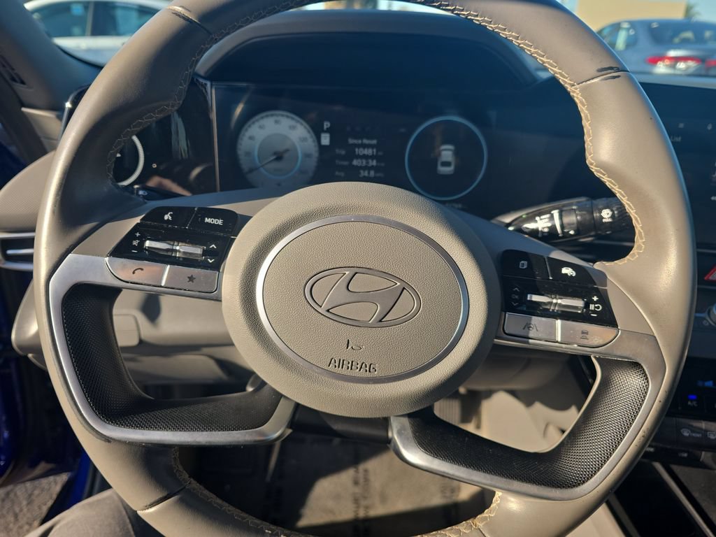Used 2025 Hyundai Elantra SEL FWD image 13