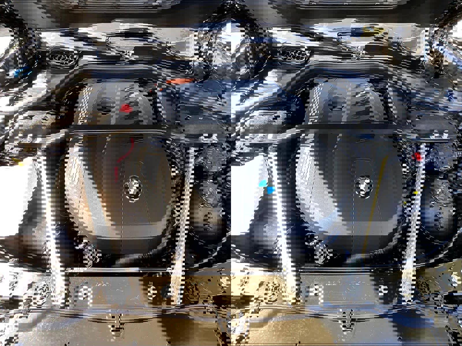 Used 2025 BMW 750e xDrive image 12