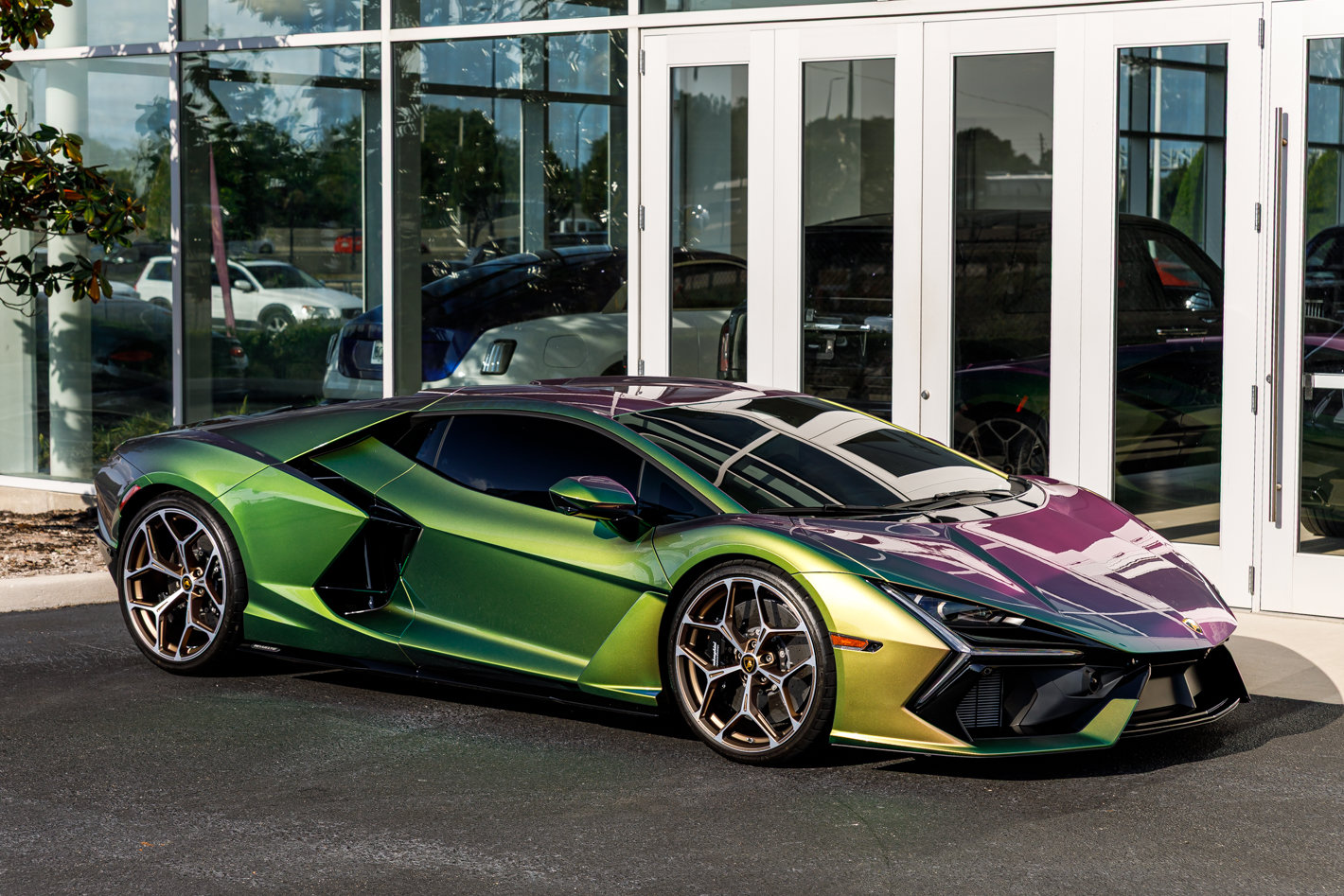Used 2024 Lamborghini Revuelto AWD/4WD image 30