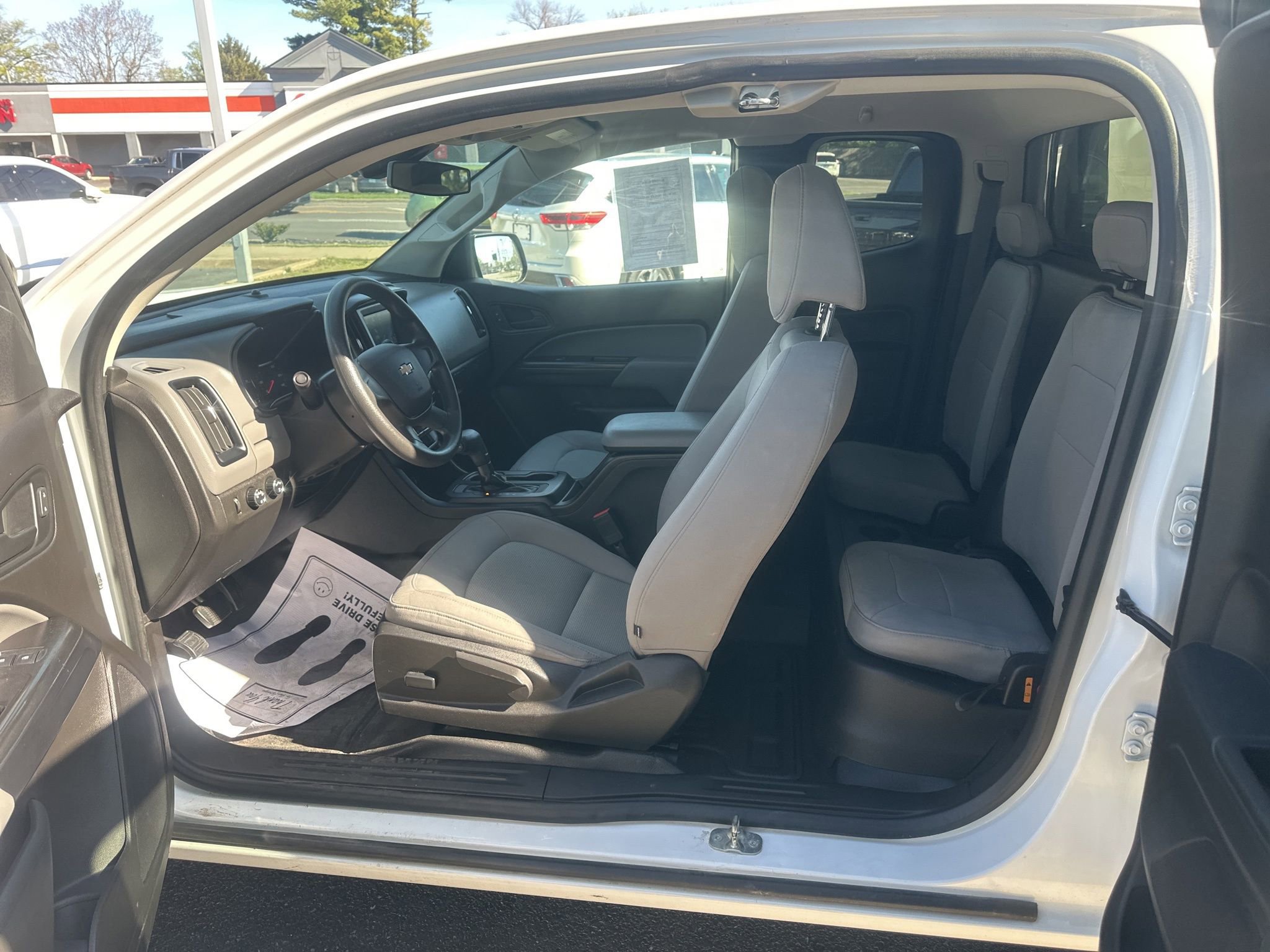 Used 2018 Chevrolet Colorado W/T AWD/4WD image 16