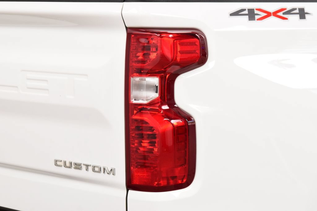 Used 2024 Chevrolet Silverado 1500 Custom AWD/4WD image 18