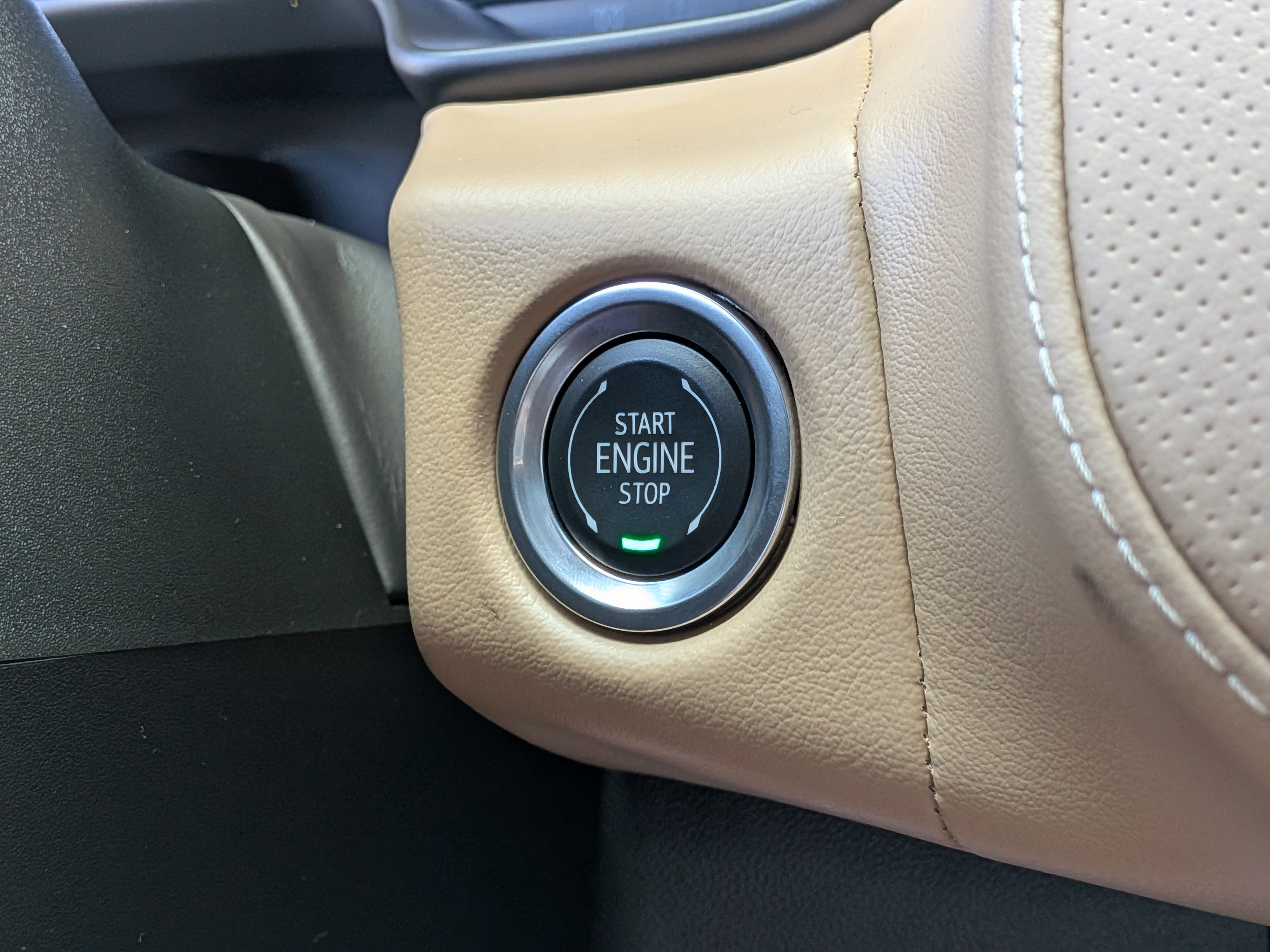 Used 2024 Chevrolet Tahoe Premier w/ Advanced Technology Package RWD image 31