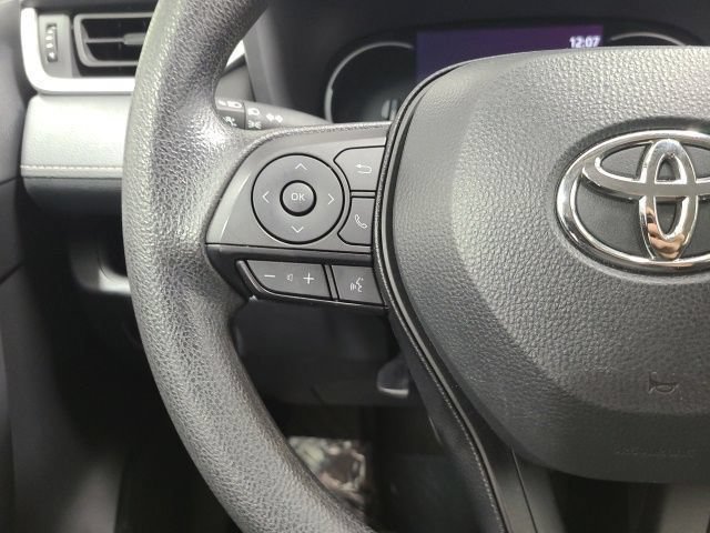 Used 2024 Toyota RAV4 XLE AWD/4WD image 23