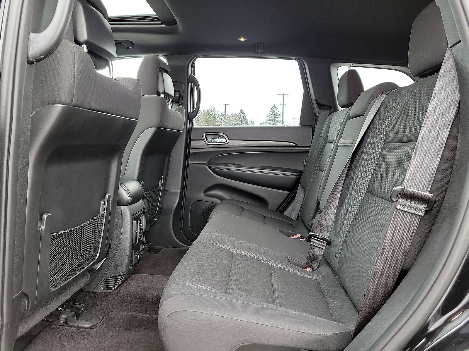 Used 2019 Jeep Grand Cherokee Laredo AWD/4WD image 20