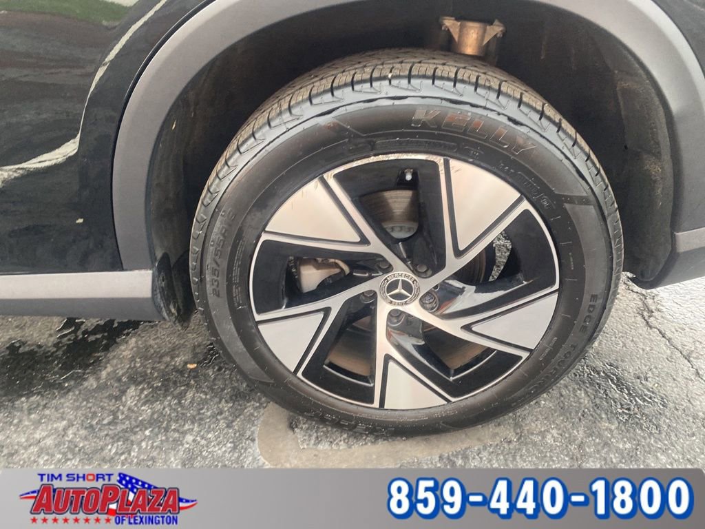 Used 2024 Mercedes-Benz GLC 300 4MATIC image 9