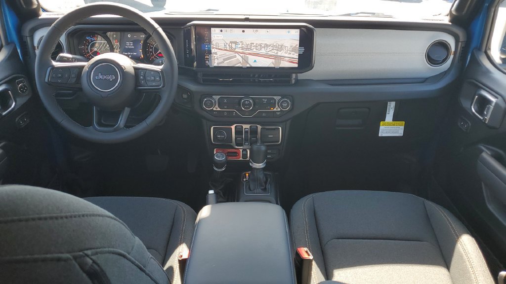 Used 2025 Jeep Gladiator Sport AWD/4WD image 10